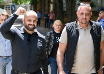 U Severnoj Mitrovici zabeleženi nasilni incidenti: Granatiranje gradonačelnika i predsednika SO
