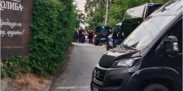 Maskirani studenti napali aktiviste SNS tokom blokade na Zvezdari
