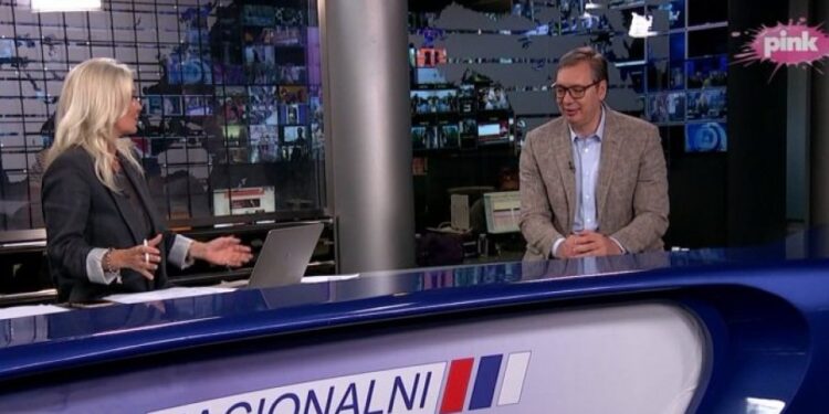 Vučić: Planirano značajno povećanje penzija i razgovori o snižavanju cena lekova kako bi se izbegle nestašice