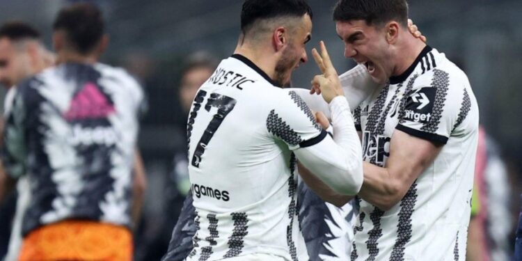 Fiorentina ponovo zainteresovana za srpskog fudbalera: Paunovićev „orao“ na radaru „viole“