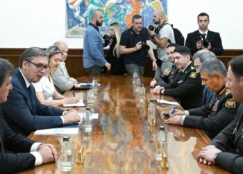 Aleksandar Vučić održao sastanak sa ministrom odbrane Azerbejdžana
