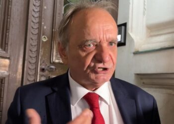 Udruženja zatražila od Milanovića oduzimanje čina i odlikovanja Glavašu