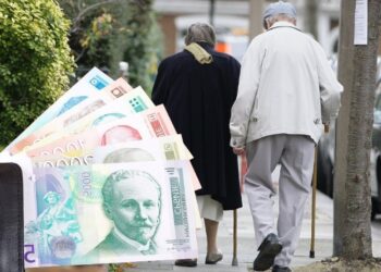 Analitičari ocenjuju novi paket mera za veće penzije i niže cene lekova koje je najavio Vučić