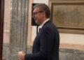 Vučić testirao svoje veštine u badmintonu i komentarisao: „Ne mogu da ga stignem!“ (VIDEO)