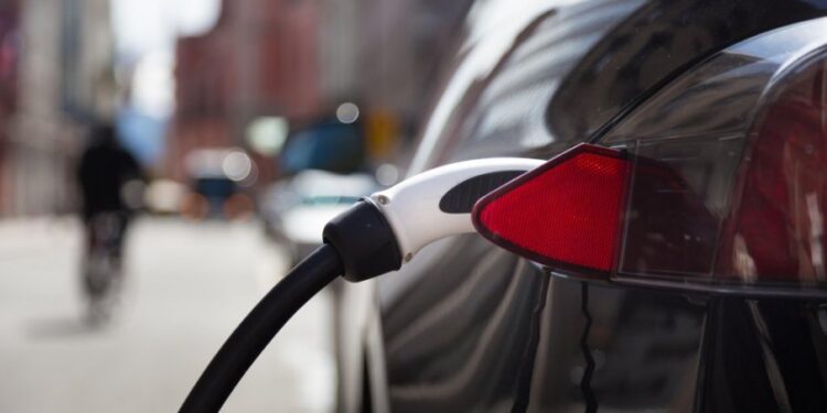 Prevara sa kilometražom električnih automobila u Srbiji: Otkriće da su vraćeni sa 80.000 km manje