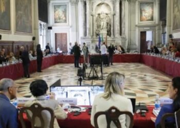 Venecijanska komisija demantuje optužbe opozicije o izolaciji Srbije: Ključni stavovi i analiza