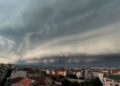 Superćelijska oluja iznad Novog Sada: Analiza snimka nevremena
