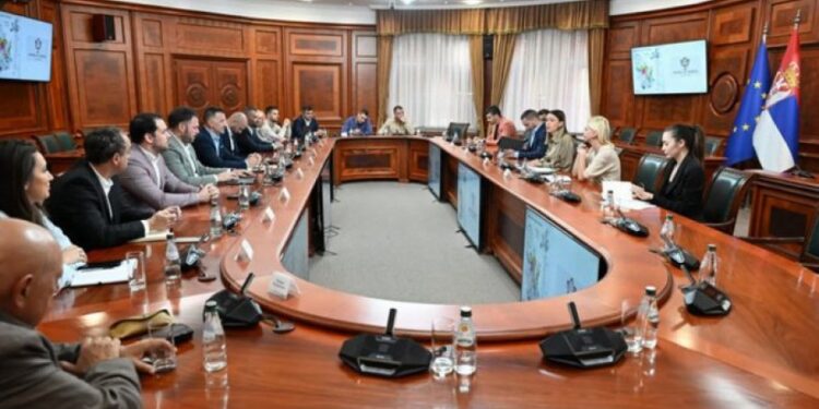 Strateški sastanak u Vladi: Adrijana Mesarović sa vinarima o podsticaju izvoza