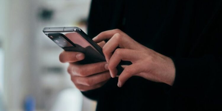 EPS izdaje upozorenje građanima o SMS prevarama
