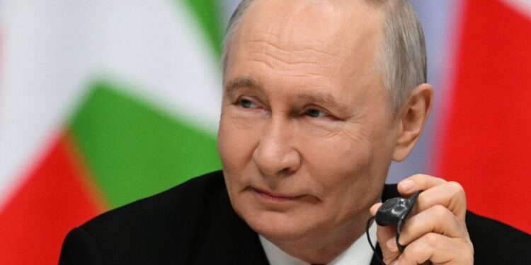 Neobičan trenutak na samitu ASEAN: Šta Putin otkriva putem kamera?