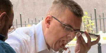 Parandilović proveo 81 sekund u Skupštini: Građani iz Priboja pozvani na plaćanje troškova putovanja