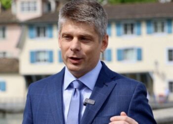 Francuski zvaničnik upozorava Evropu: Srbi na Kosovu i Metohiji trpe zbog verskih prava, gubitak srpskih svetinja predstavlja gubitak i za EU (VIDEO)