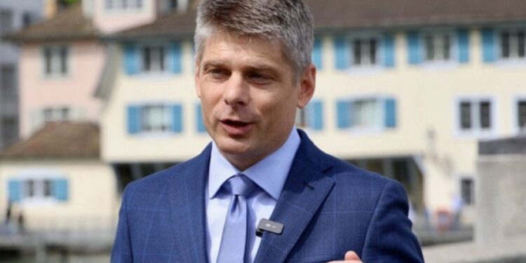 Francuski zvaničnik upozorava Evropu: Srbi na Kosovu i Metohiji trpe zbog verskih prava, gubitak srpskih svetinja predstavlja gubitak i za EU (VIDEO)