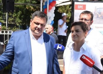 Brnabić u Zemunu: Odbijen pokušaj izazivanja građanskog nemira od strane blokadera