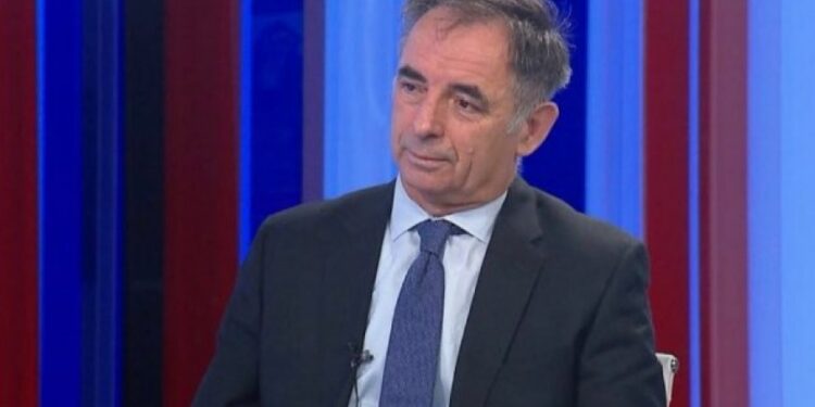 Političke strategije Milorada Pupovca: Dok se Srbi u Hrvatskoj suočavaju sa pritiscima, lider SDSS-a komentariše situaciju u Beogradu