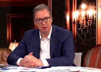 Predsednik Vučić o emotivnom trenutku s majkom: ‘Rida, ne može da zaustavi suze’