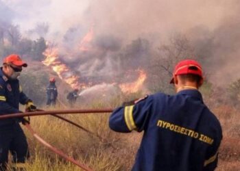 Intenzivni požar na grčkom ostrvu: Pokrenuta hitna evakuacija stanovništva