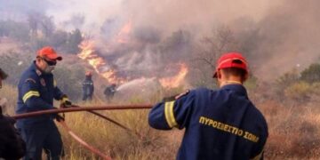 Intenzivni požar na grčkom ostrvu: Pokrenuta hitna evakuacija stanovništva