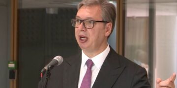 Vučić o blokadama: Optužuje neodgovorne pojedince za korišćenje dece kao štit