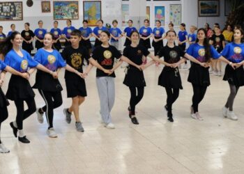Ansambl KUD-a ‘Dukat’ sa Zvezdare: Deca i majke zajedno u kolu, simbol zajedništva i umetničkog izraza