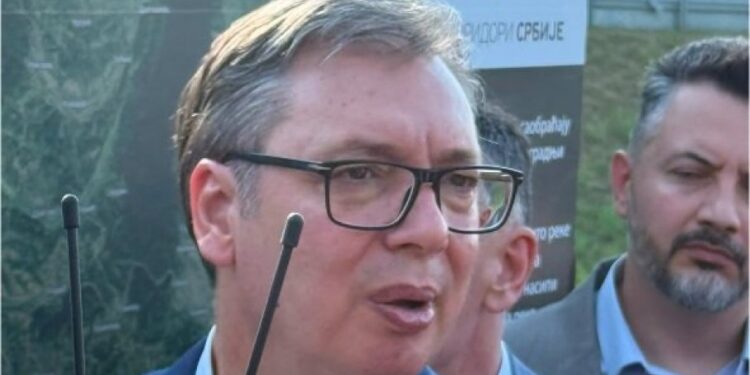 Aleksandar Vučić upozorava na opasnosti završetka poput Čaušeskua