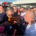 Ikona Kneza Lazara poklonjena od Srba sa KiM, Vučić je celivao