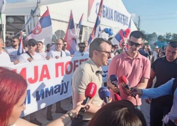 Petković: Vučićeva politika donosi mir i razvoj, dok blokadna politika širi mržnju