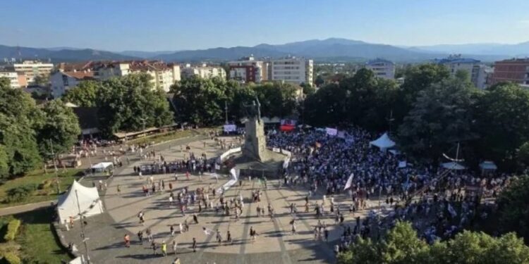 Snimci iz drona otkrivaju prazan trg na Vidovdan u Kraljevu