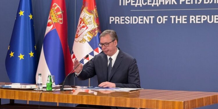 Rast BDP-a preko 3 odsto donosi povećanja penzija i plata, kaže Vučić