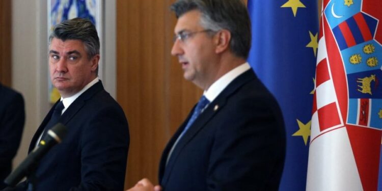 Hrvati nezadovoljni stalnim sukobima između predsednika i premijera