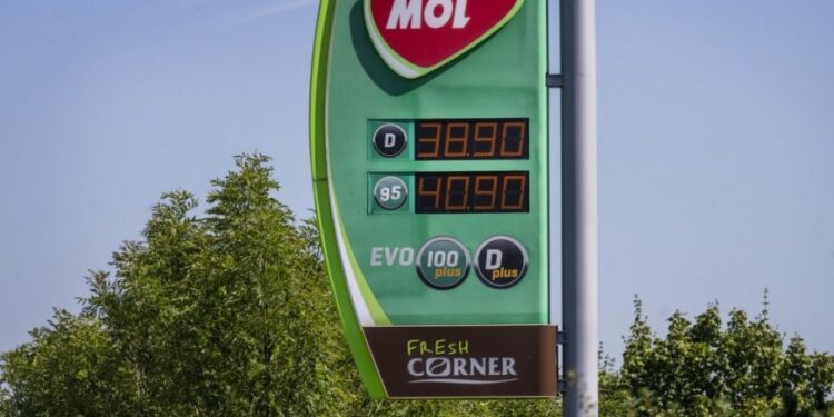 MOL nastavlja pregovore o kupovini ruskog udela u NIS-u do određenog roka