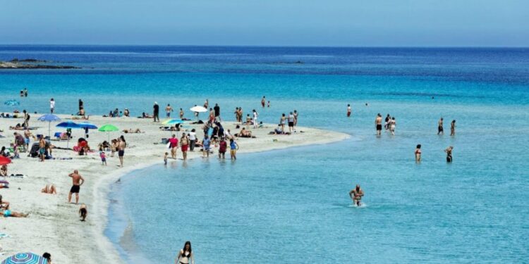Ognjen, dečak iz Paralije, ostao bez roditelja na plaži