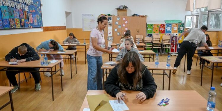 Gimnazijalci od septembra biraju dva izborna predmeta