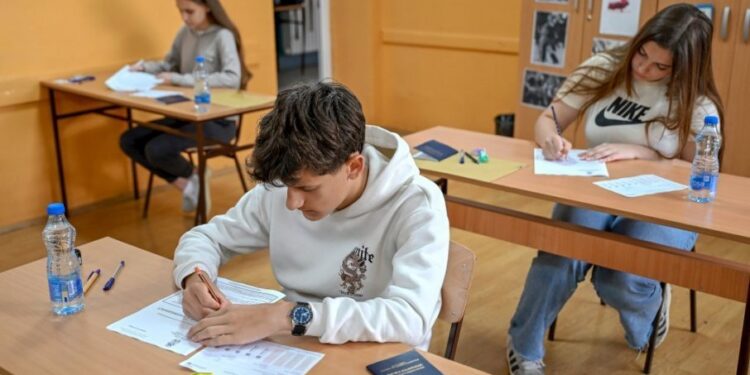 Gimnazijalci od septembra smanjuju broj predmeta u nastavi