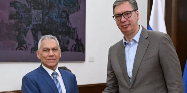 Vučić se oglasio posle sastanka sa ruskim ambasadorom o reviziji istorije