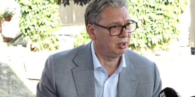 Proizvodnja humanoidnih robota počinje u Šapcu, otkrio Vučić