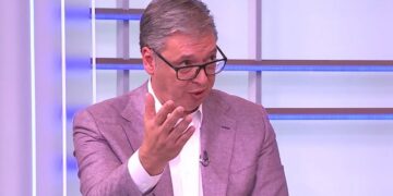 Vučić komentariše Lučića, Paunovićevu i one koji destabilizuju zemlju