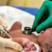 Nepokretnost mlade majke (19) nakon porođaja u Severnoj Makedoniji izaziva zabrinutost porodice