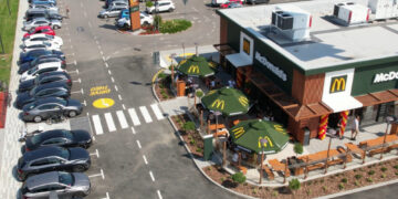 McDonald’s se ponovo otvorio u Čačku posle dvadeset godina