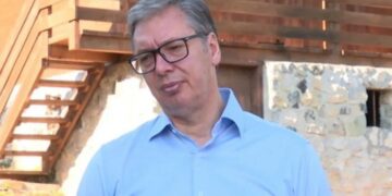 Mir radi za Srbe, izjavio Vučić iz Čipuljića