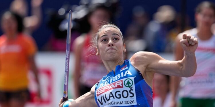 Adriana Vilagoš dobija nagradu za bronzu na Evropskom prvenstvu u Srbiji