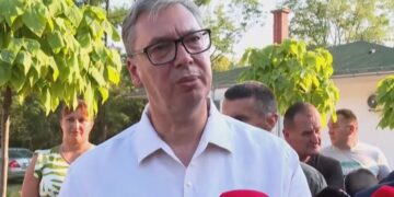 Vučić komentariše napade zbog požara: „To su bolesnici“