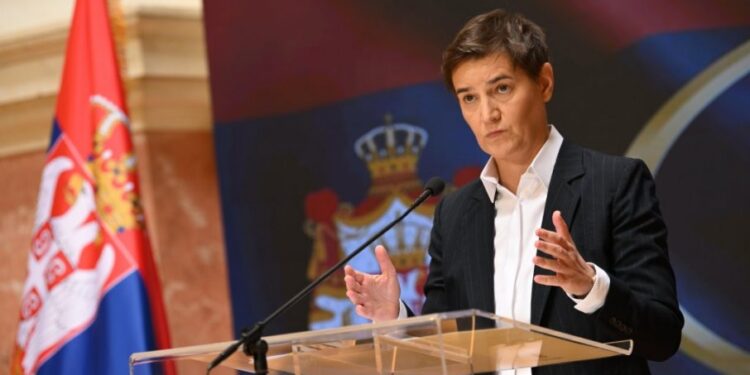Brnabić o blokadi: Vučić ne treba odbor za doček, ide među narod