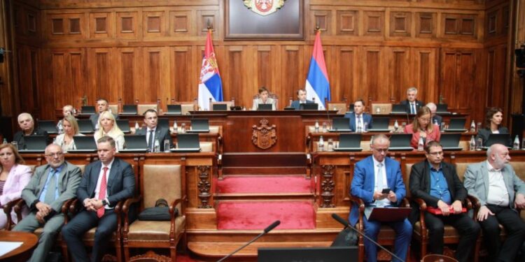 Rebalans budžeta i pomoć građanima na vanrednoj sednici Skupštine Srbije