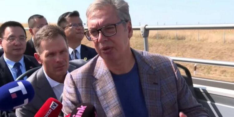 Vučić o dvostrukim aršinima: Srbija može govoriti o principima