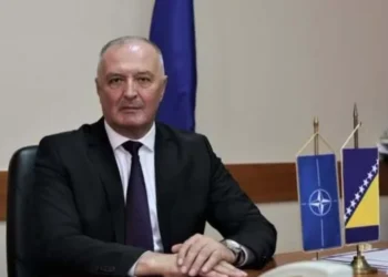 Helezova pretnja Republici Srpskoj i poziv međunarodnoj zajednici na povlačenje potpisa