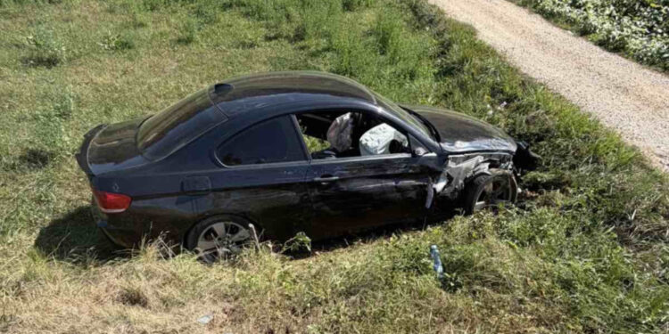 Sudario se sa BMW-om nakon prolaska kroz znak STOP: Dve povređene u Guči