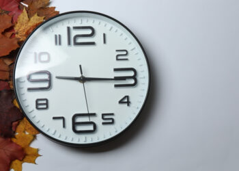 Pomeranje sata 2026. godine: Zemlje koje ukidaju promenu vremena