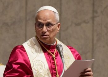 Papa poziva Rusiju i Ukrajinu na pregovore za mirno rešenje