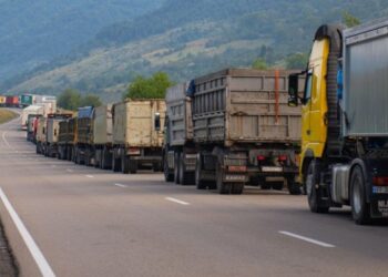 Gužve na granicama: Čekanje teretnih vozila traje i do sedam sati